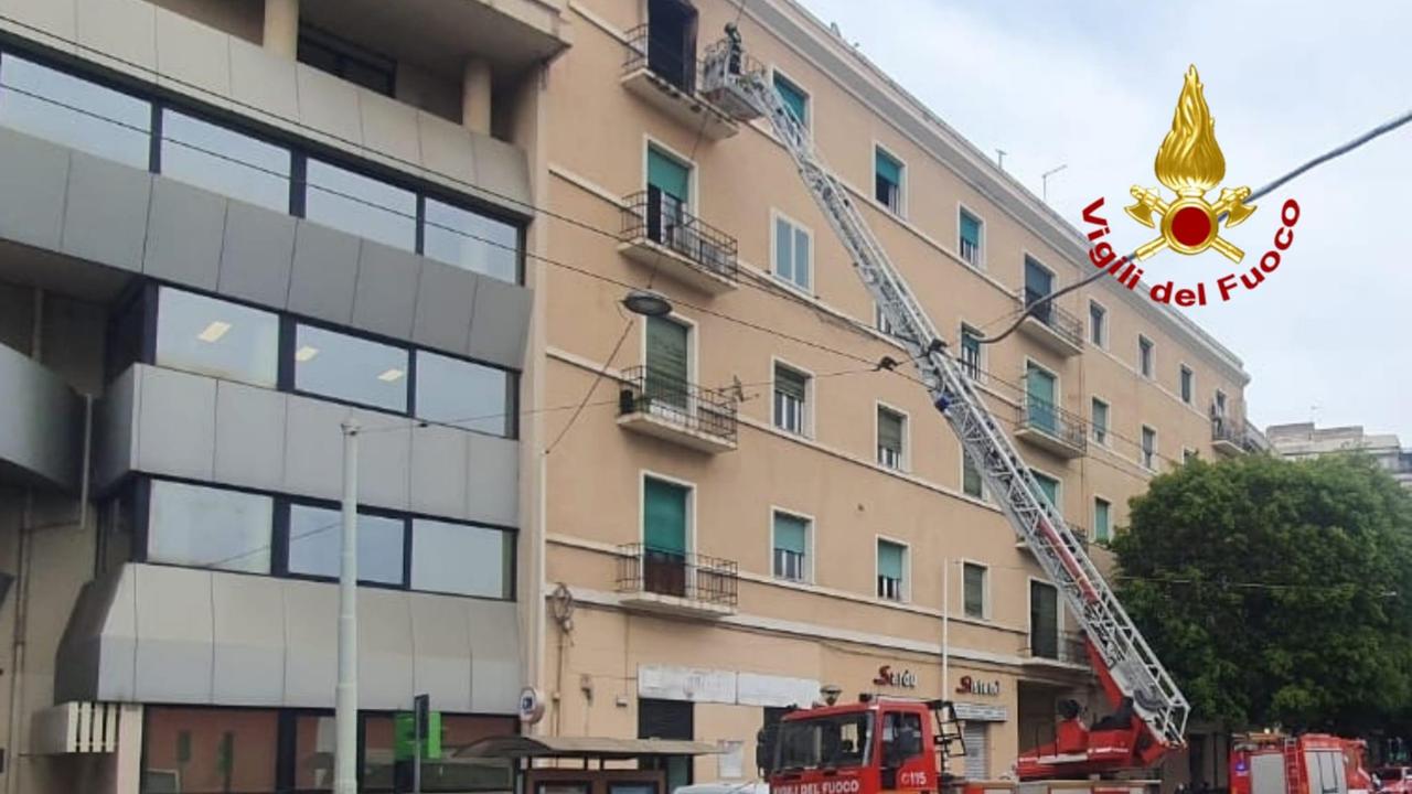 Cagliari, incendio in una casa famiglia in viale Trieste