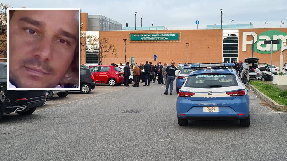 La polizia in piazza Saragat e nel riquadro in alto Michele Di Tanto