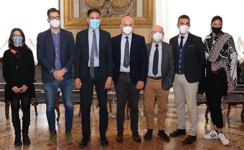 I presenti all’illustrazione delle novità Sepi in Sala delle Baleari