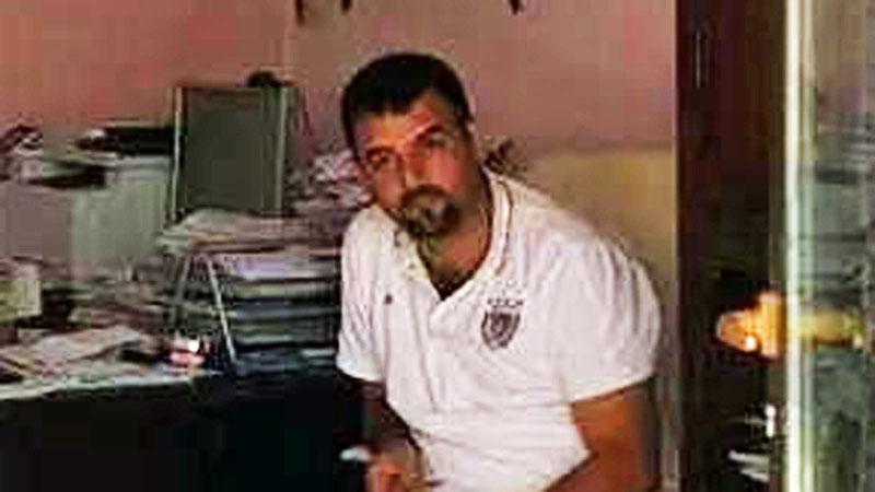 Bor Fehrat nel suo ufficio