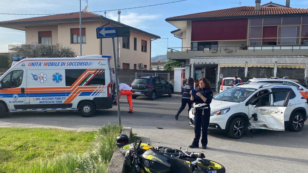 La polizia municipale sul luogo dell’incidente (Foto Martini)