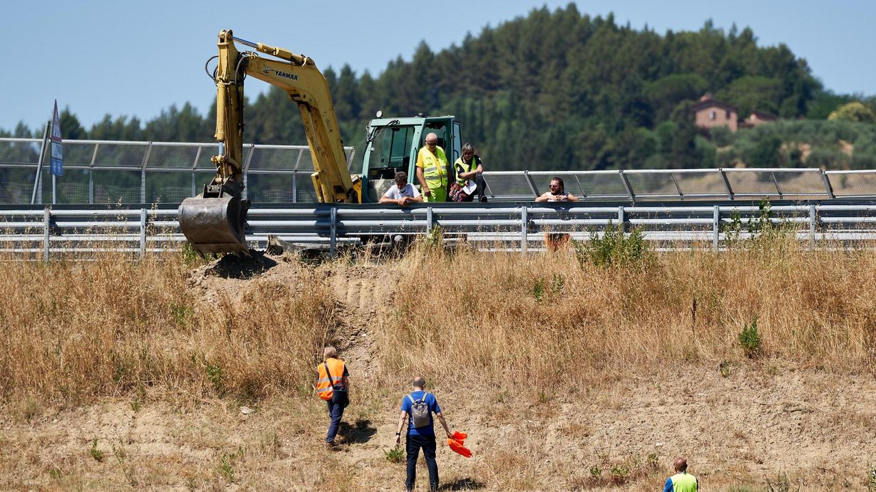 Rilievi nei terreni contaminati dal Keu lungo la regionale 429