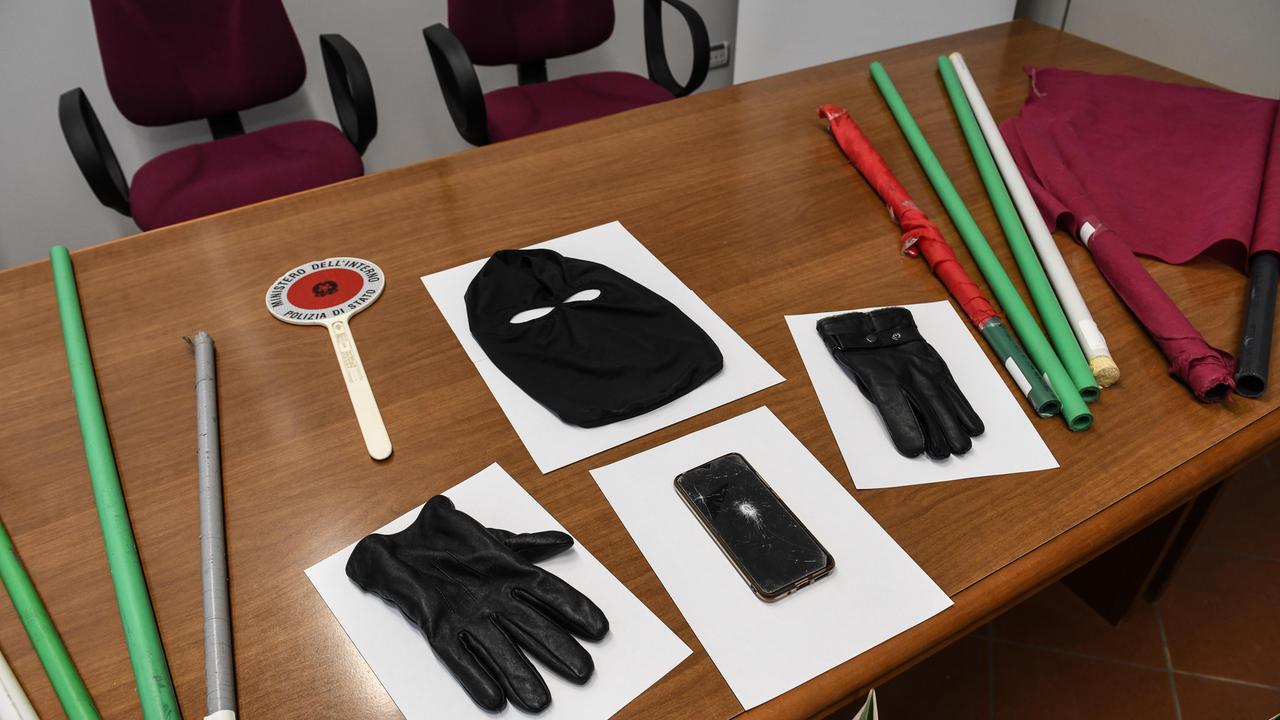 Scontri dopo Lucchese-Reggiana, altri 11 denunciati e maxi-Daspo