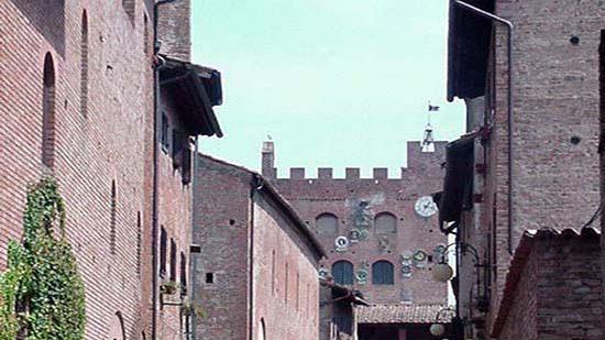 Una veduta di Certaldo alto, sullo sfondo Palazzo Pretorio