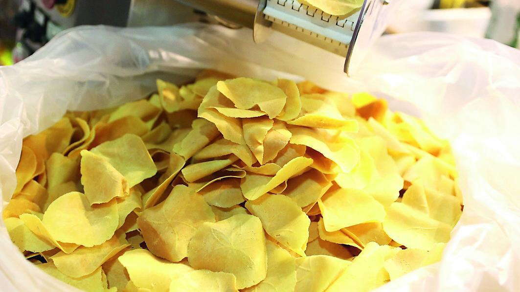 I brigidini appena prodotti (foto nucci)