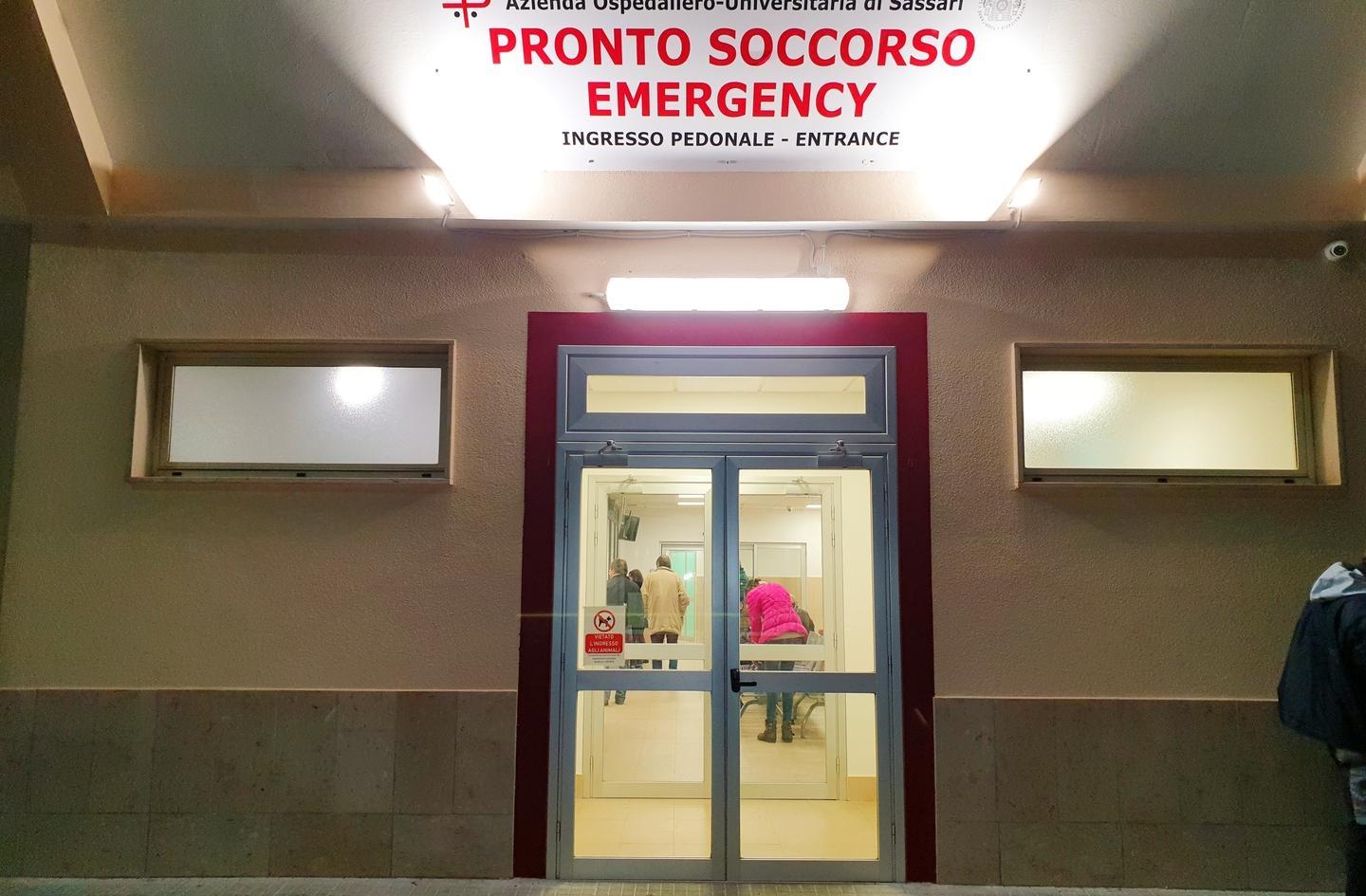 Sassari, «Per 24 ore sulla barella con un’ischemia in corso» 