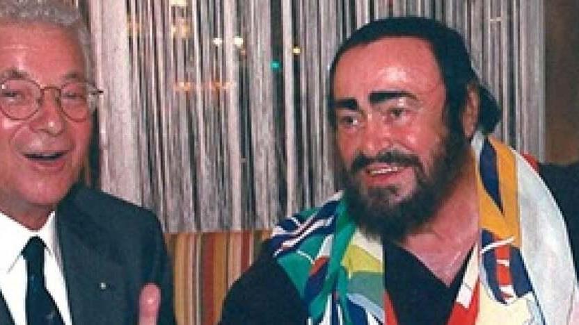 Tony May con Luciano Pavarotti