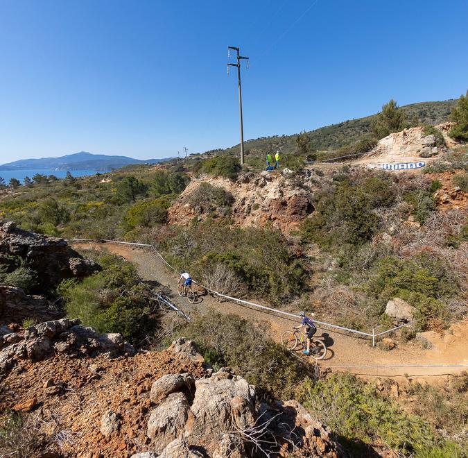 Un tratto del percorso allestito per la Capoliveri Legend Xco