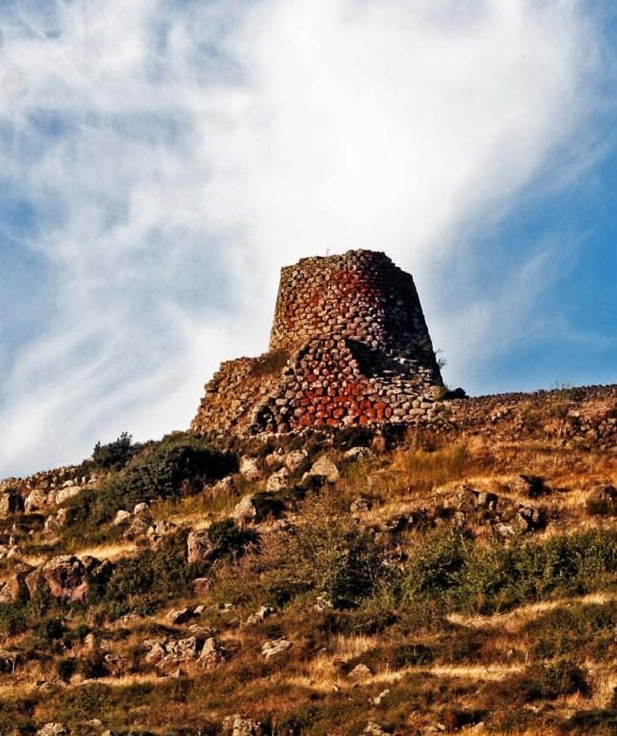 Il canto del Nuraghe: «Ciò che ho fatto è resistere: ho radici difficili da estirpare» 