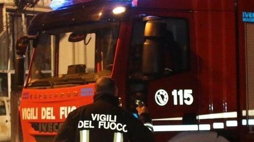 Modena. Allarme alla discarica di via Caruso, principio di incendio in un macchinario