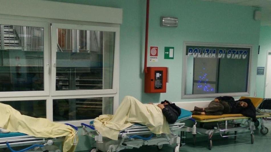 Ferrara, pronto soccorso come dormitorio