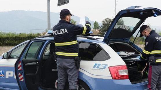 Una pattuglia della polizia stradale