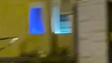 Fanno sesso nel pieno centro di Pietrasanta, filmati dai passanti