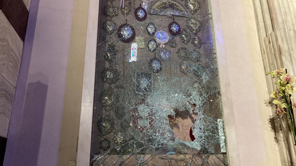 Grosseto: ruba in Duomo gli ex voto alla Madonna, il custode lo mette in fuga