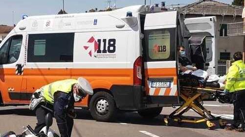 San Felice. Motociclista resta ferito in uno scontro lungo via degli Estensi
