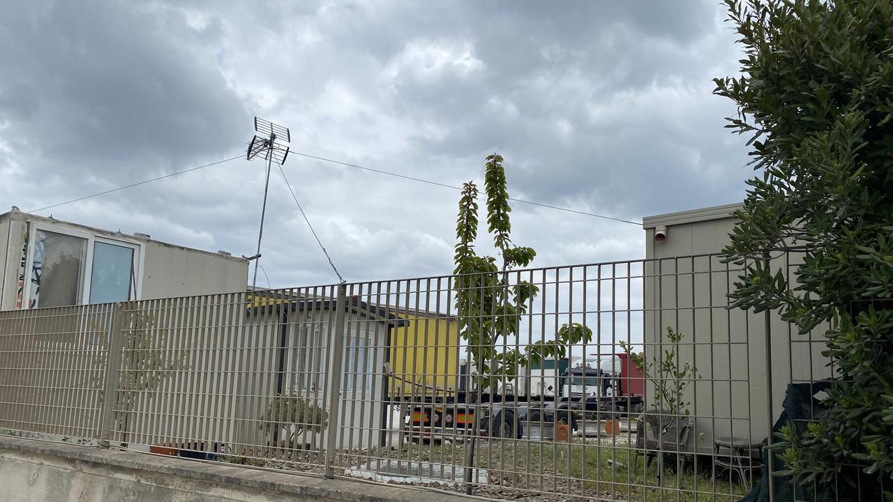 L’esterno dell’area di via Vallin Buio