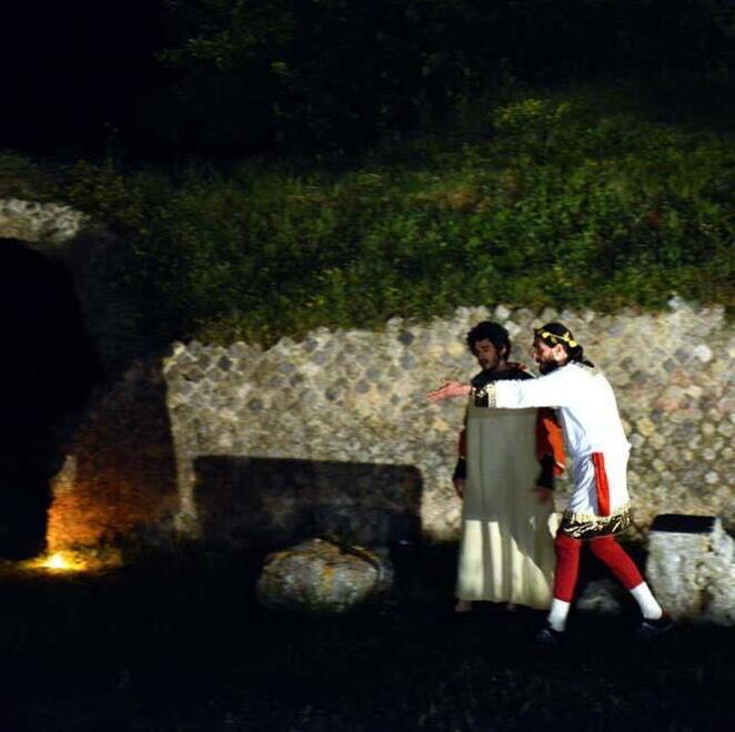 Roselle: «Aiutateci a salvare la stagione teatrale» 