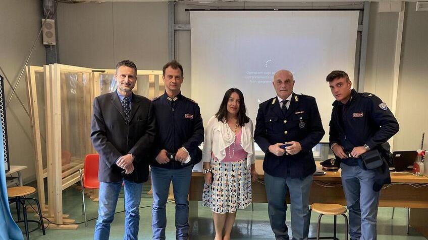 Gli ospiti relatori della giornata e la dirigente scolastica Startari