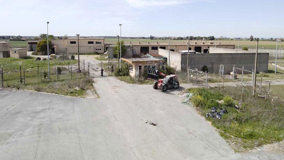 Una veduta dell’ex Centro radar di Coltano (foto fabio Muzzi)