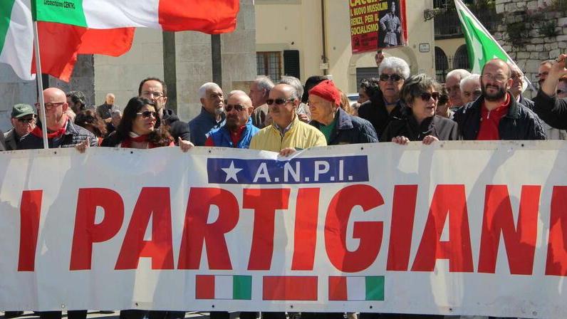 «Ci vietano di cantare Bella ciao: la Liberazione sia una festa di popolo»