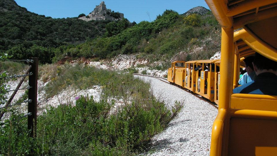 il trenino del parco archeominerario di San Silvestro