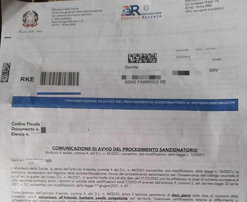 «Vaccinato con 3 dosi ma dal ministero mi è arrivata la multa» 