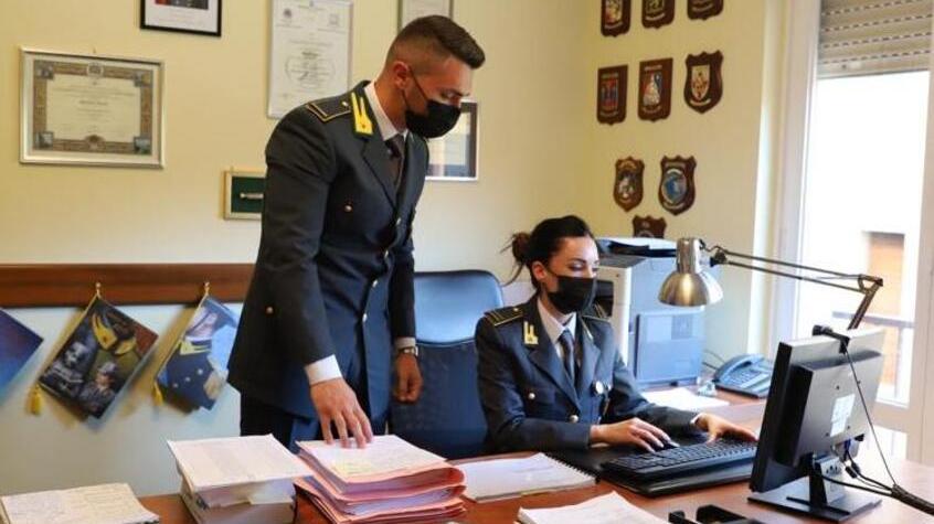 In 5 anni fatture false per 2,2 milioni. La Finanza scopre 11 società inesistenti