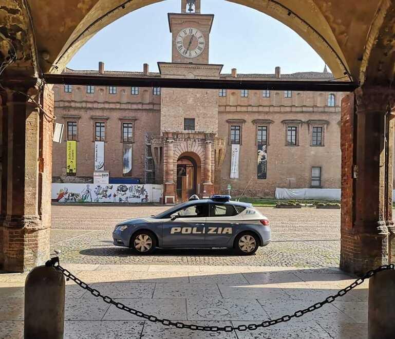 Carpi. Maxi rissa, spuntano machete e coltelli Sei giovani denunciati, feriti all’ospedale 
