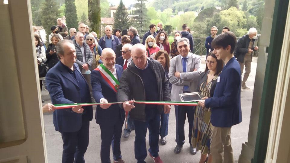 taglio del nastro al “Bernabò” (foto marco pistolozzi)