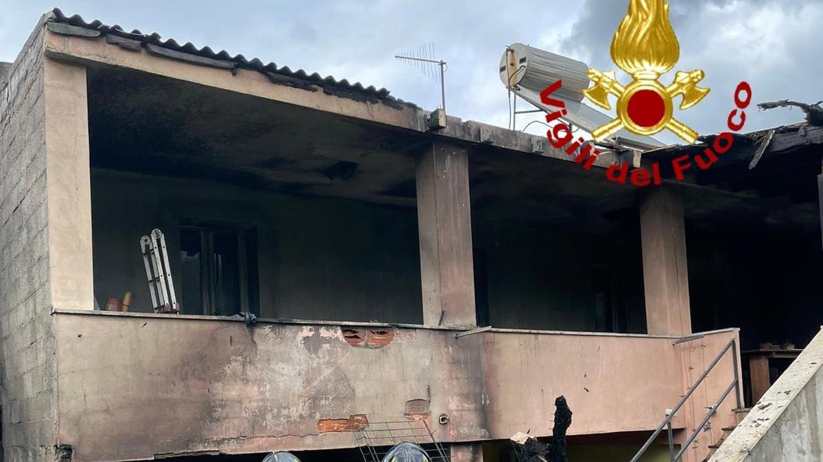 Santa Maria Coghinas, incendio in un'abitazione: ingenti i danni