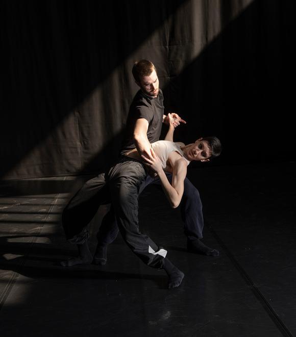 Reggio Emilia, Aterballetto debutta in prima assoluta al teatro Valli con due coreografie 