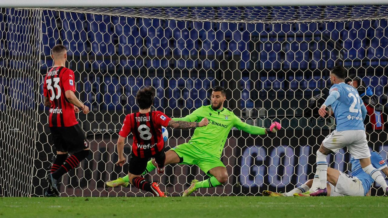 Il gol di Tonali che ha permesso al Milan di battere la Lazio e restare in piena corsa per lo scudetto (Foto Giuseppe Lami)