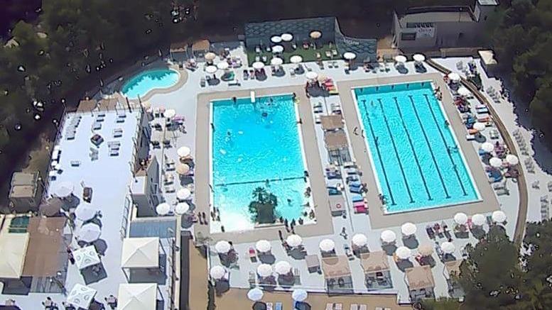 Una veduta dall’alto del complesso Le Piscine a San Miniato