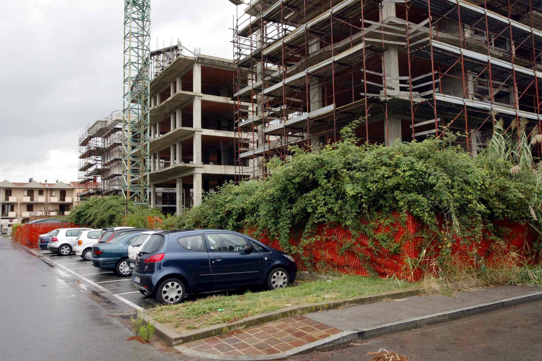 Lo scheletro dell'Ecomostro di Ponte a Elsa
