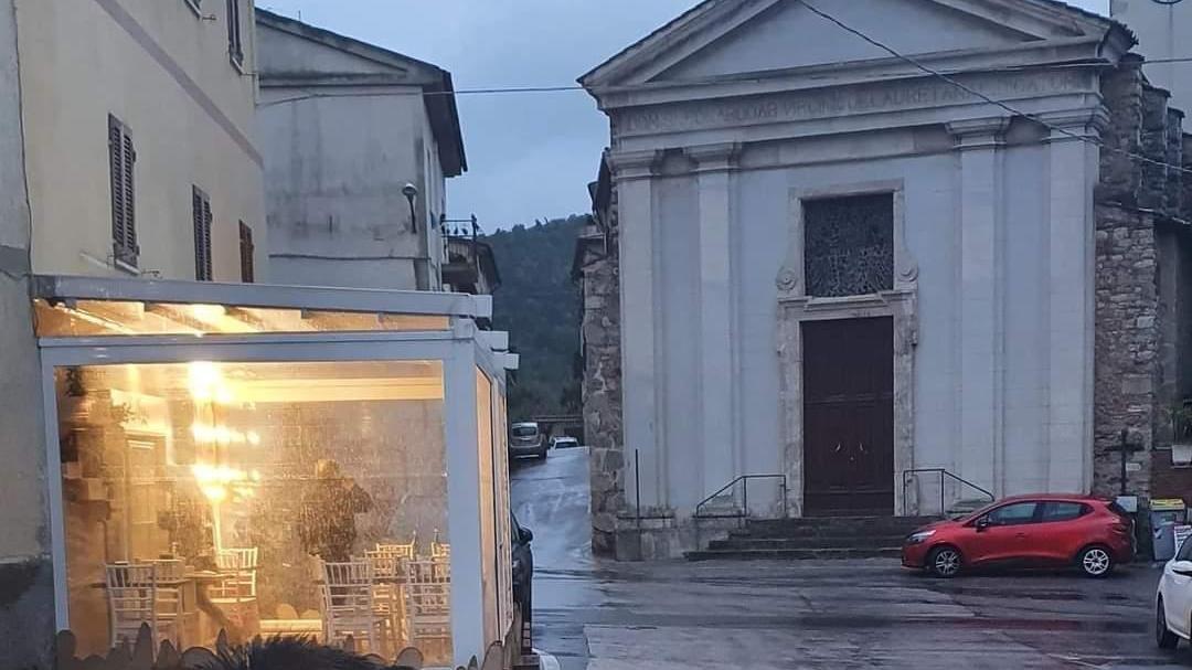 Gavorrano, il sindaco firma l'ordinanza "anti-Dondo": «Vietato dare da mangiare ai cinghiali» - Video