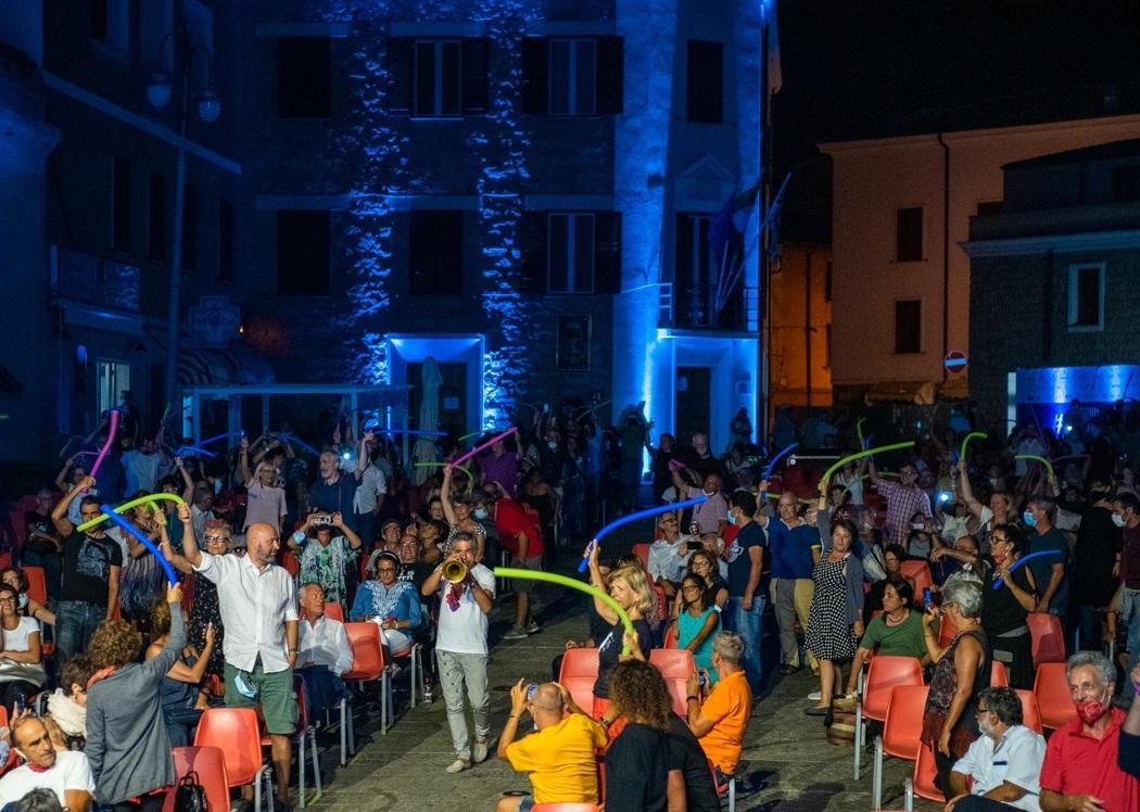 Rainbow, i colori della musica a Berchidda dipingono la pace 