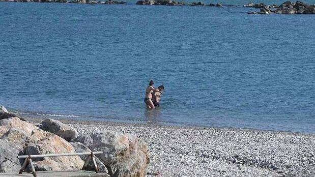 I primi bagni di stagione