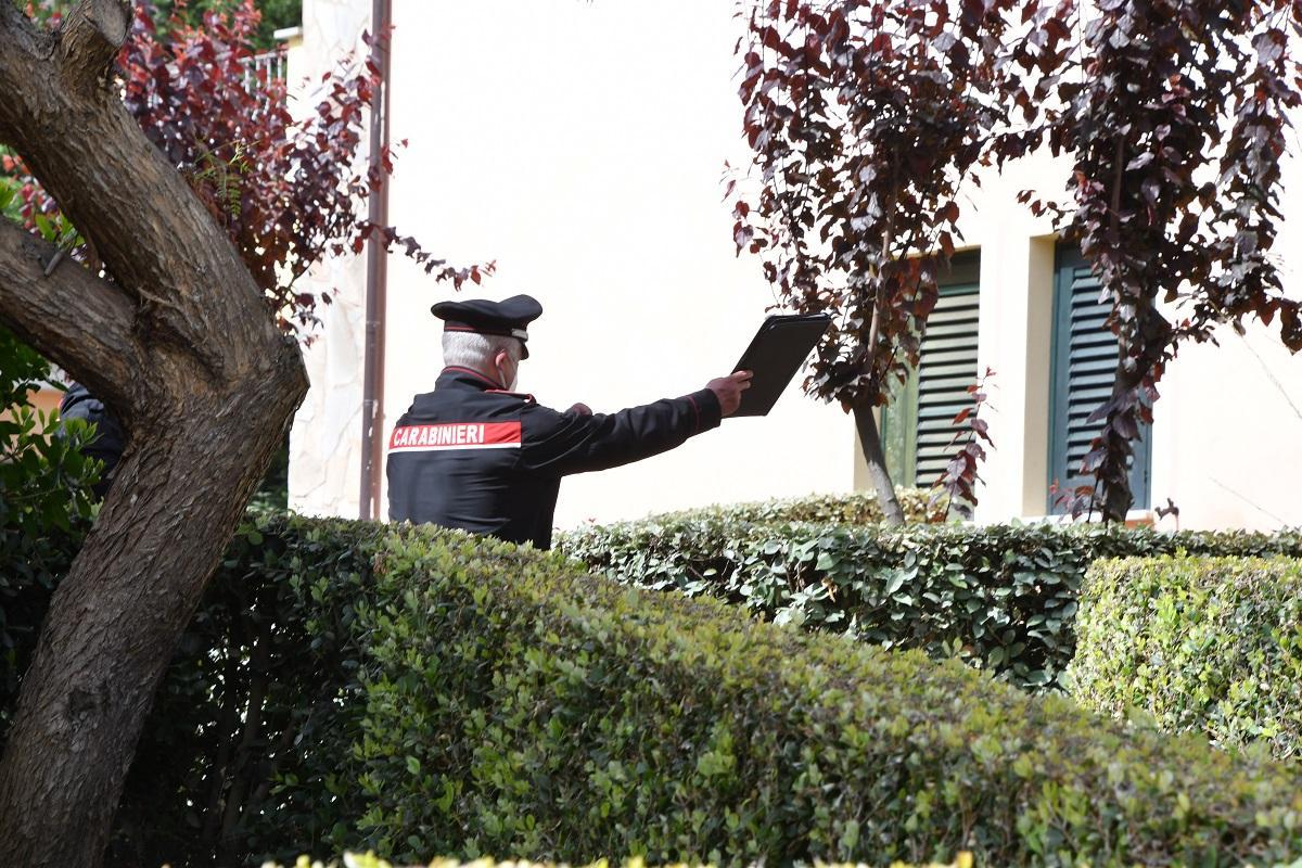I carabinieri sul luogo della tragica aggressione