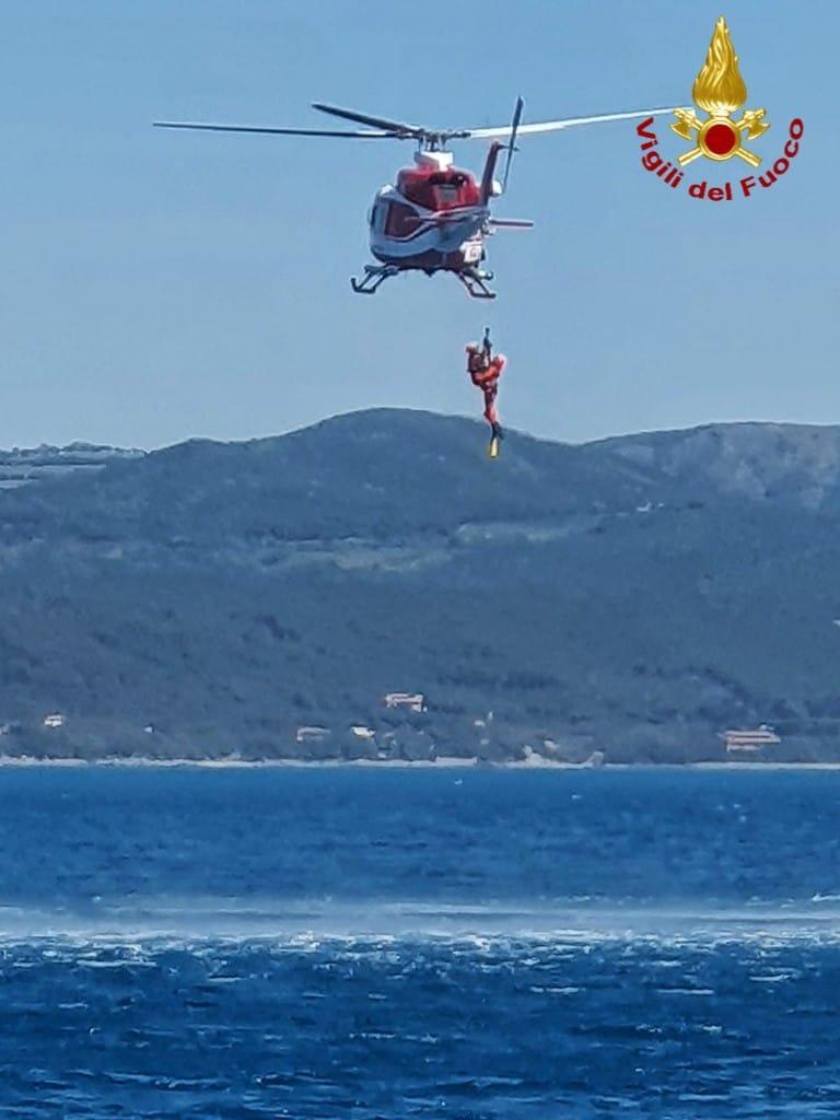 Cala del Leone, ecco l'esercitazione dei vigili del fuoco 
