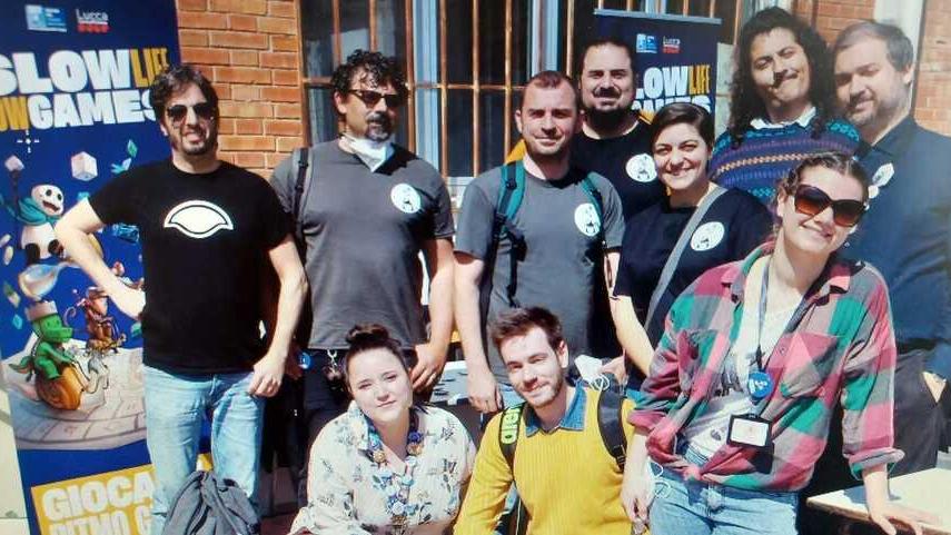 Lotta al gioco d’azzardo con gli studenti come giocare e mangiare in modo sano