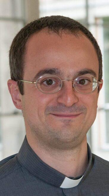 Il prete reggiano che riscrive il Big Bang 