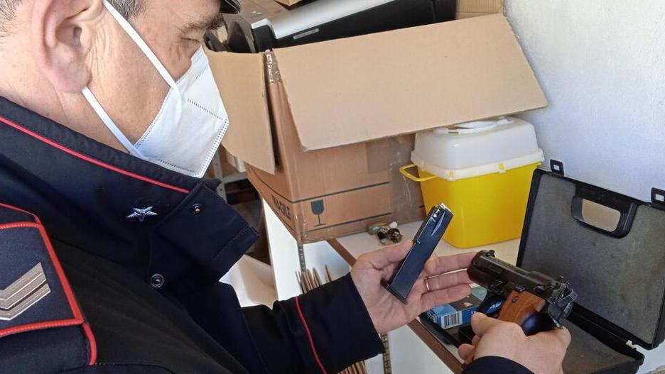 Parte della refurtiva sequestrata dai carabinieri durante l’operazione di ieri mattina
