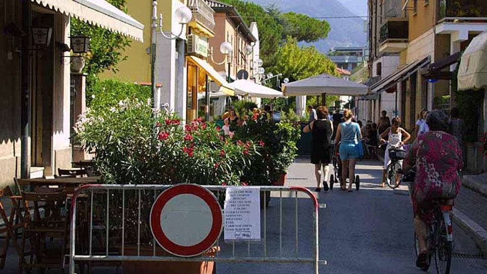 Transenne per la ztl in via Ascoli gli anni passati