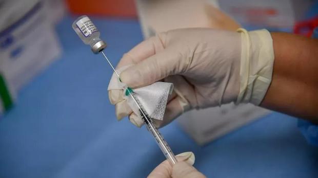 Covid, nuovi orari per le vaccinazioni a Ferrara e provincia