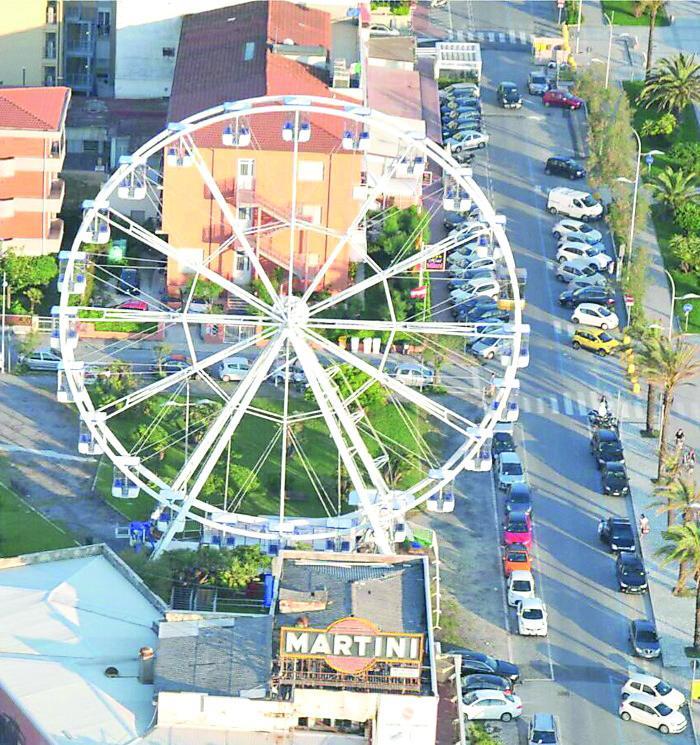 Lido di Camaiore, torna la ruota panoramica in centro: ecco le date 