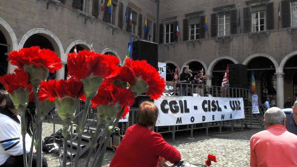 Modena, un Primo Maggio per la pace In piazza parlano i tre segretari 