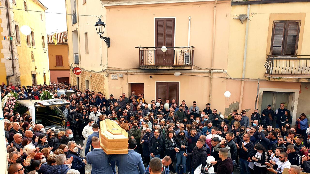 Il funerale a Ossi del giovane Salvatore Piras morto sul lavoro (foto Ivan Nuvoli)
