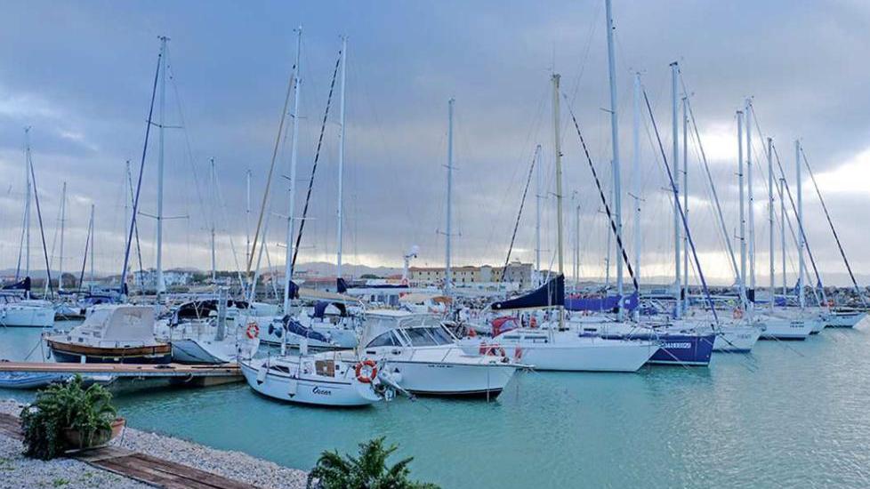 Chi compra vuole uno sconto milionario: Porto Cecina, ecco come superare la crisi