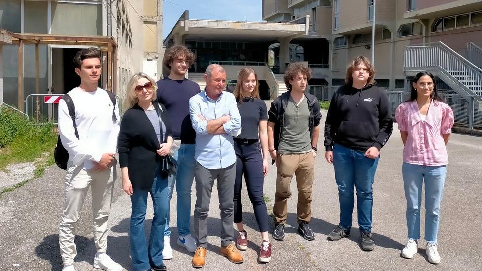 «Degrado insostenibile al Fedi-Fermi»: appello con 704 firme per un intervento