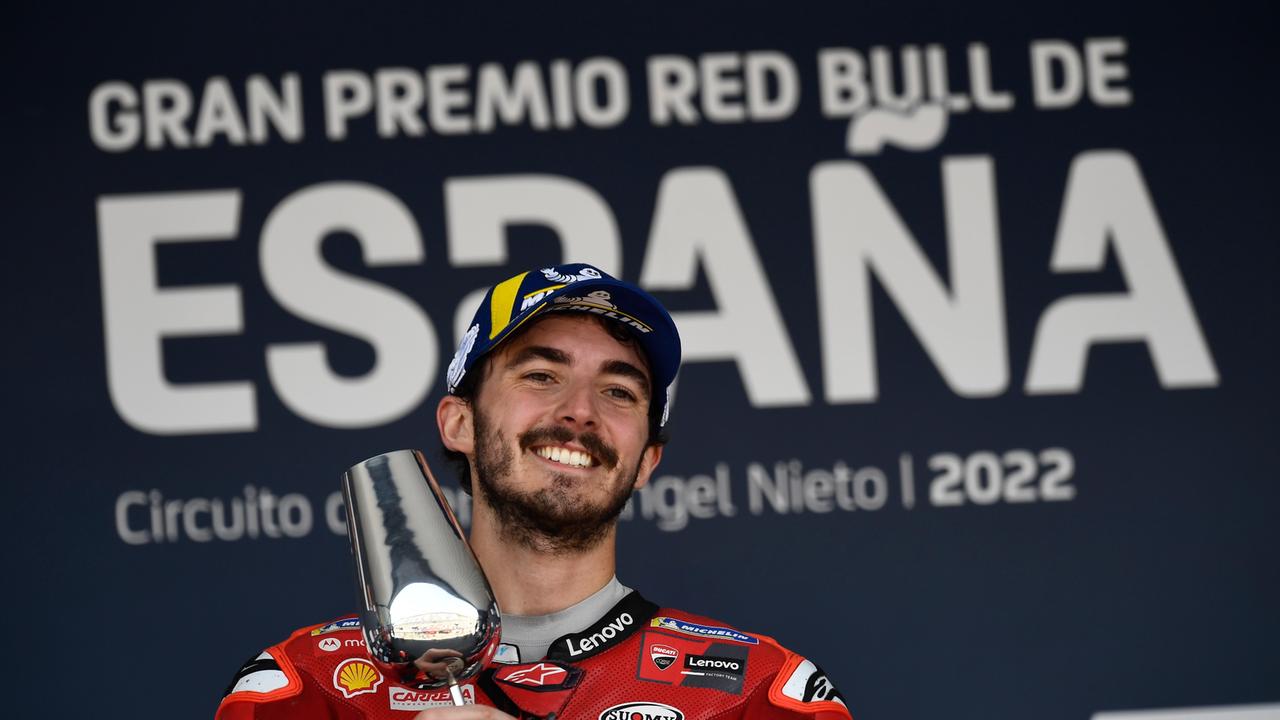 Bagnaia esulta dopo la vittoria del Gp di Spagna (Foto Ap/Jose Breton)